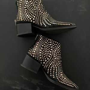 Vince Camuto booties